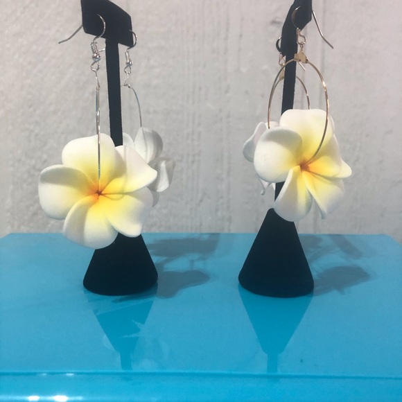 Foam Flower Earrings - Picture 10 of 11